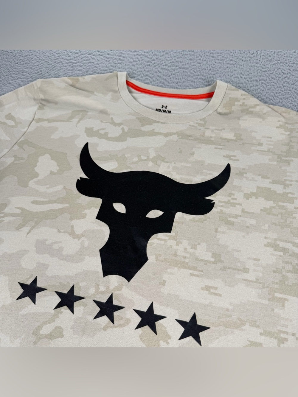 Under Armour Shirt Mens Medium Tan Camo Project Rock Graphic Short Sleeve Active